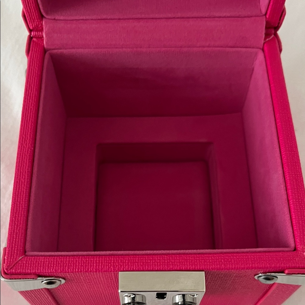 HUDA BEAUTY Hot Pink Mini Cosmetic Trunk - Picture 8 of 12